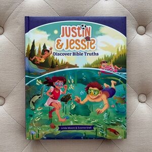 NWT 🤍Justin & Jessie 🤍book for kids